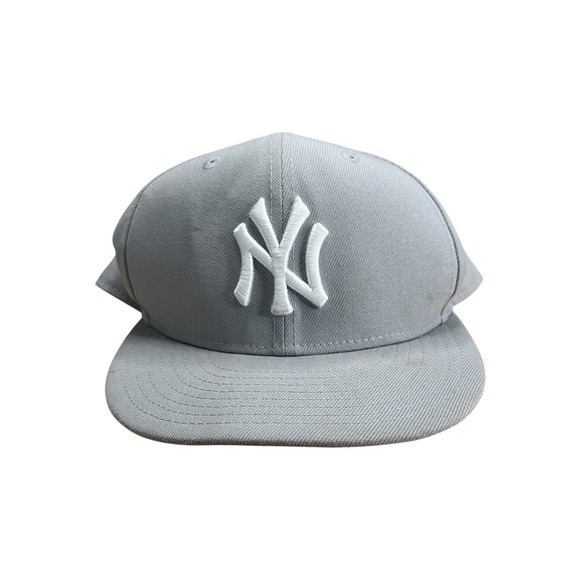 New Era Other - New Era 59FIFTY New York Yankees Fitted Hat Grey White - Size 7 5/8 MLB Cap